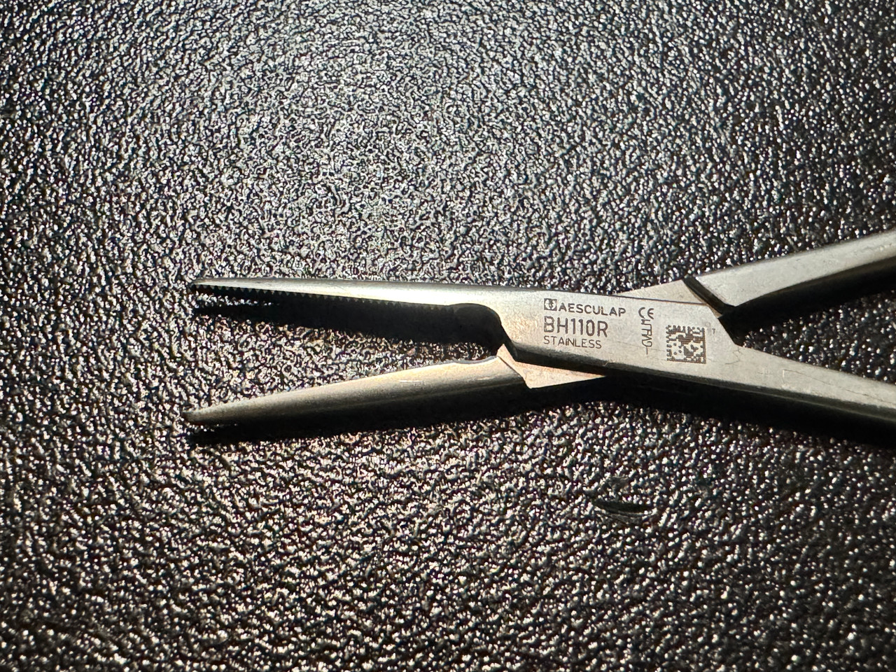 Jaw photo of Aesculap BH110R Halsted-Mosquito Forceps, STR, 5"