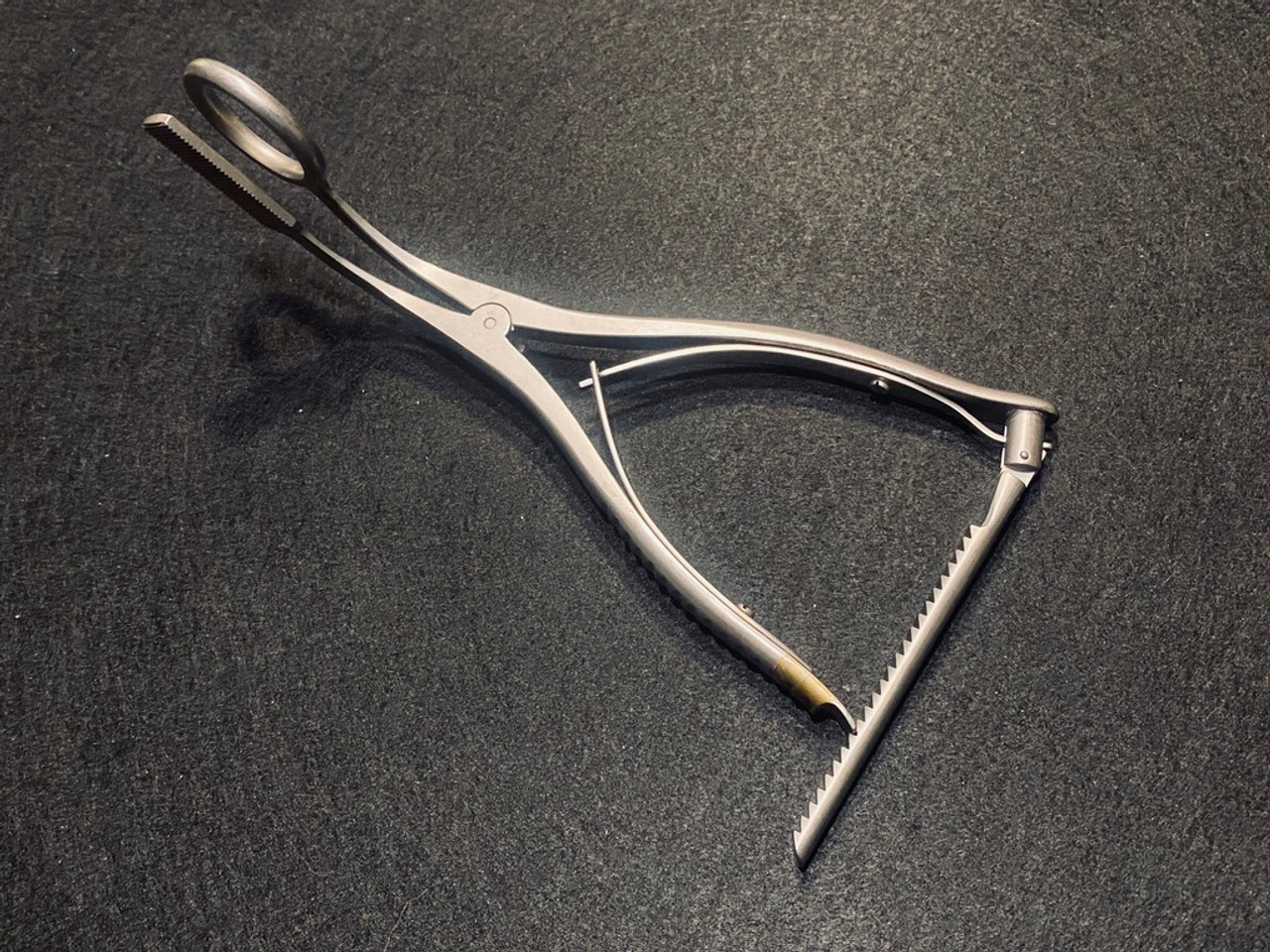 Handle photo of Innomed 1640-02 Gerber Sub-Acromion Spreader, Left, 32mm