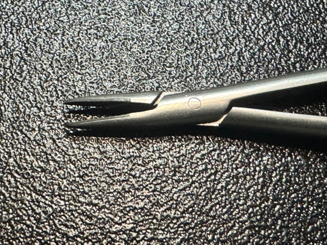 Jaw photo of Snowden-Pencer 32-0440 Diamond-Jaw Castroviejo Needle Holder, 5.25"