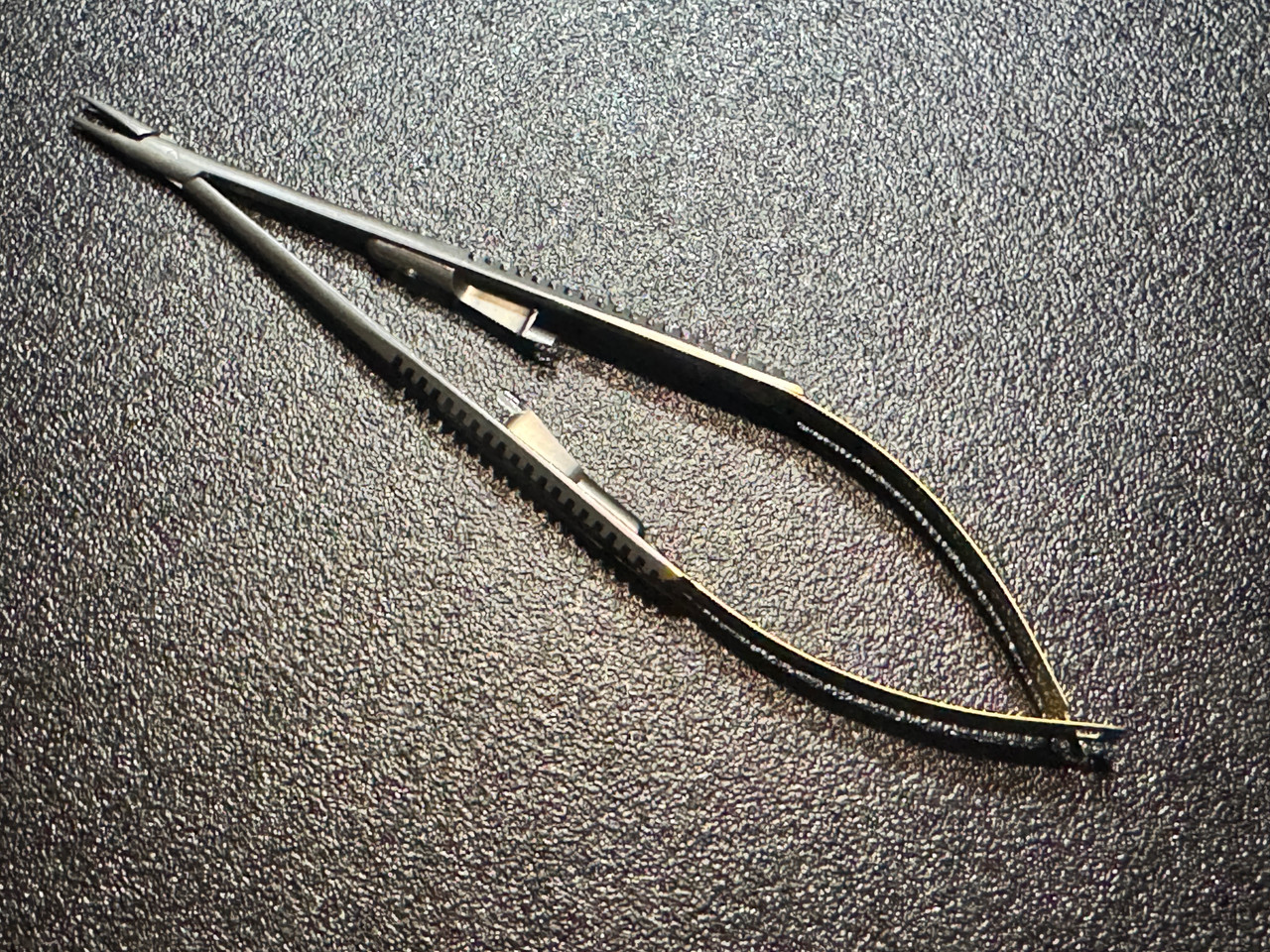 Top photo of Snowden-Pencer 32-0440 Diamond-Jaw Castroviejo Needle Holder, 5.25"