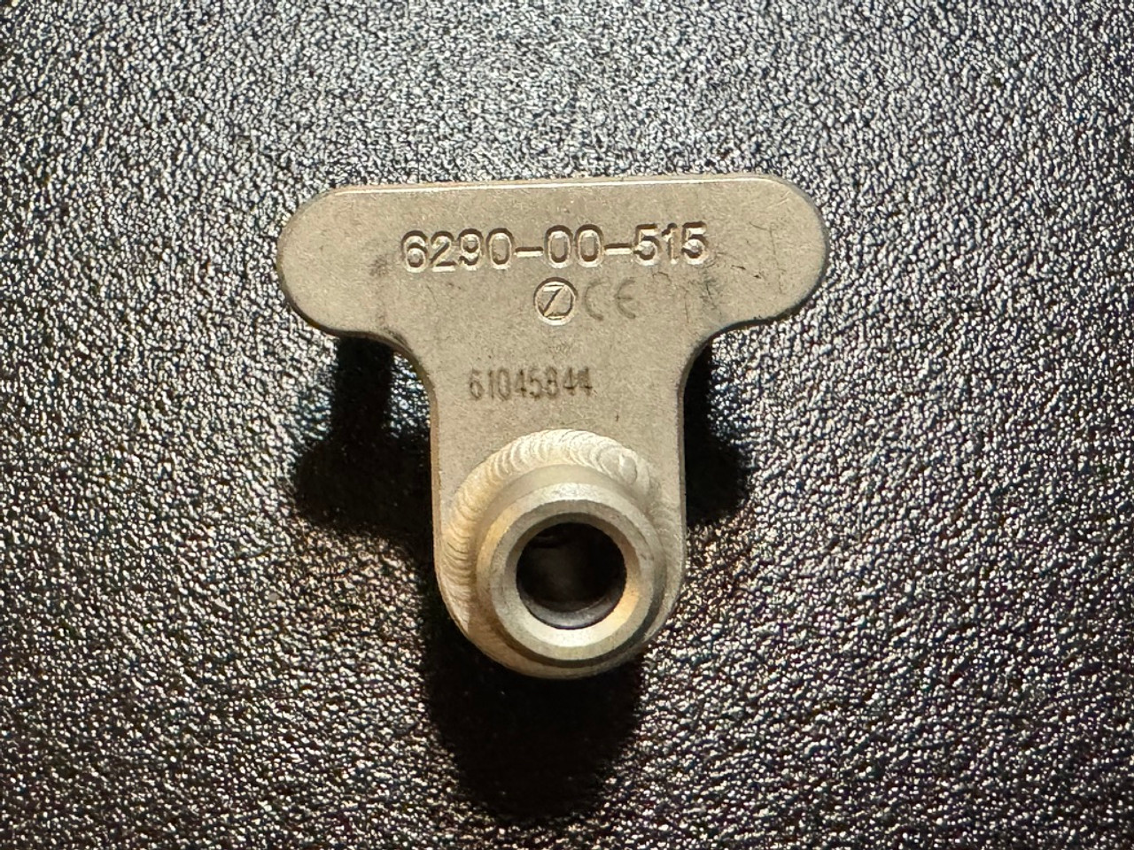 Bottom photo of Zimmer 6290-00-515 Tibial Alignment Adaptor Bottom photo of Zimmer 6290-00-515 Tibial Alignment Adaptor