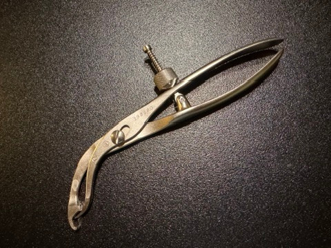 Photo of Synthes 398.80 Self Centering Bone Forceps, Size 0