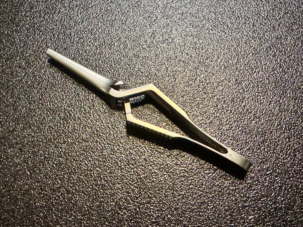 Top photo of BOSS 65-6802 DeBakey Bulldog Clamp, STR, 9 cm