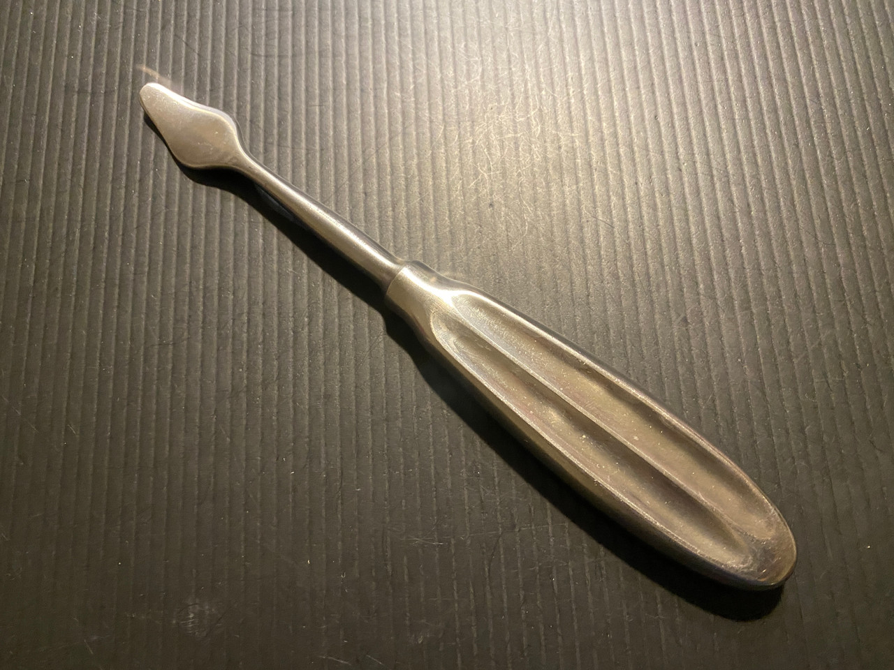 V. Mueller OS4150-002 Chandler Bone Elevator, Medium, 8