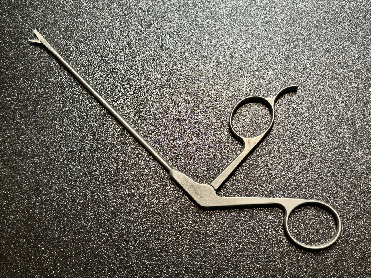 Handle photo of Arthrex AR-12140 Arthroscopic Serrated Straight Tip Scissor, 3.4mm Handle photo of Arthrex AR-12140 Arthroscopic Serrated Straight Tip Scissor, 3.4mm