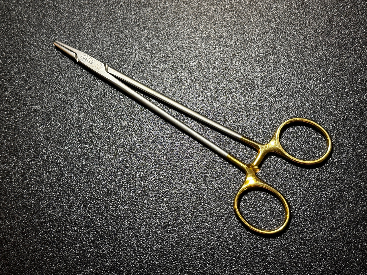 Handle photo of Aesculap BM066R Durogrip Mayo-Hegar Needle Holder, TC, 7.25"