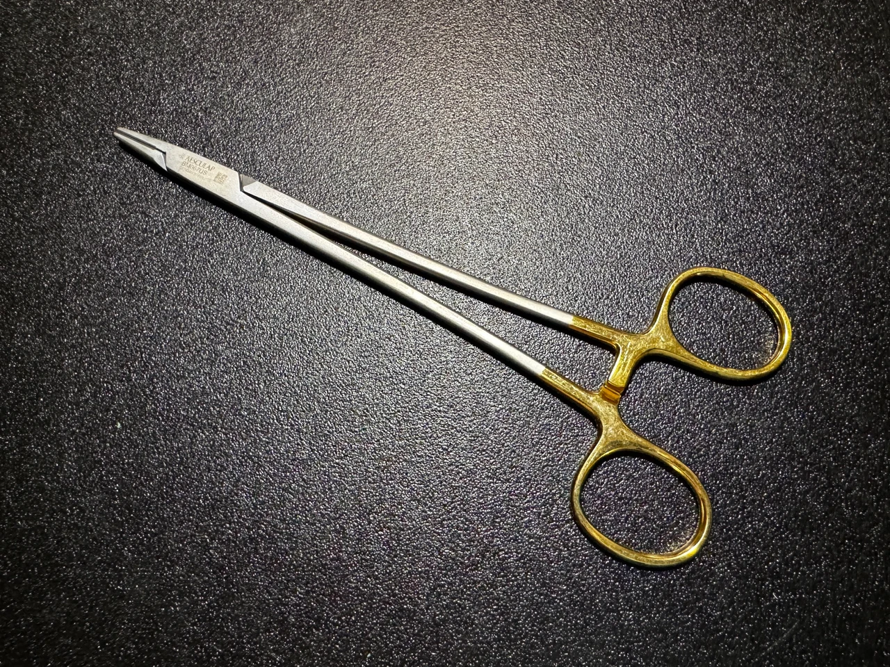 Handle photo of Aesculap BM067R Mayo-Hegar Needle Holder, TC, 8"