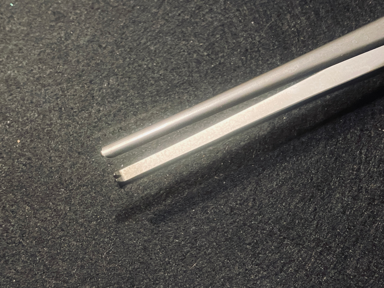 Jaw photo of Aesculap BD562R Tissue Forceps, 9.75"