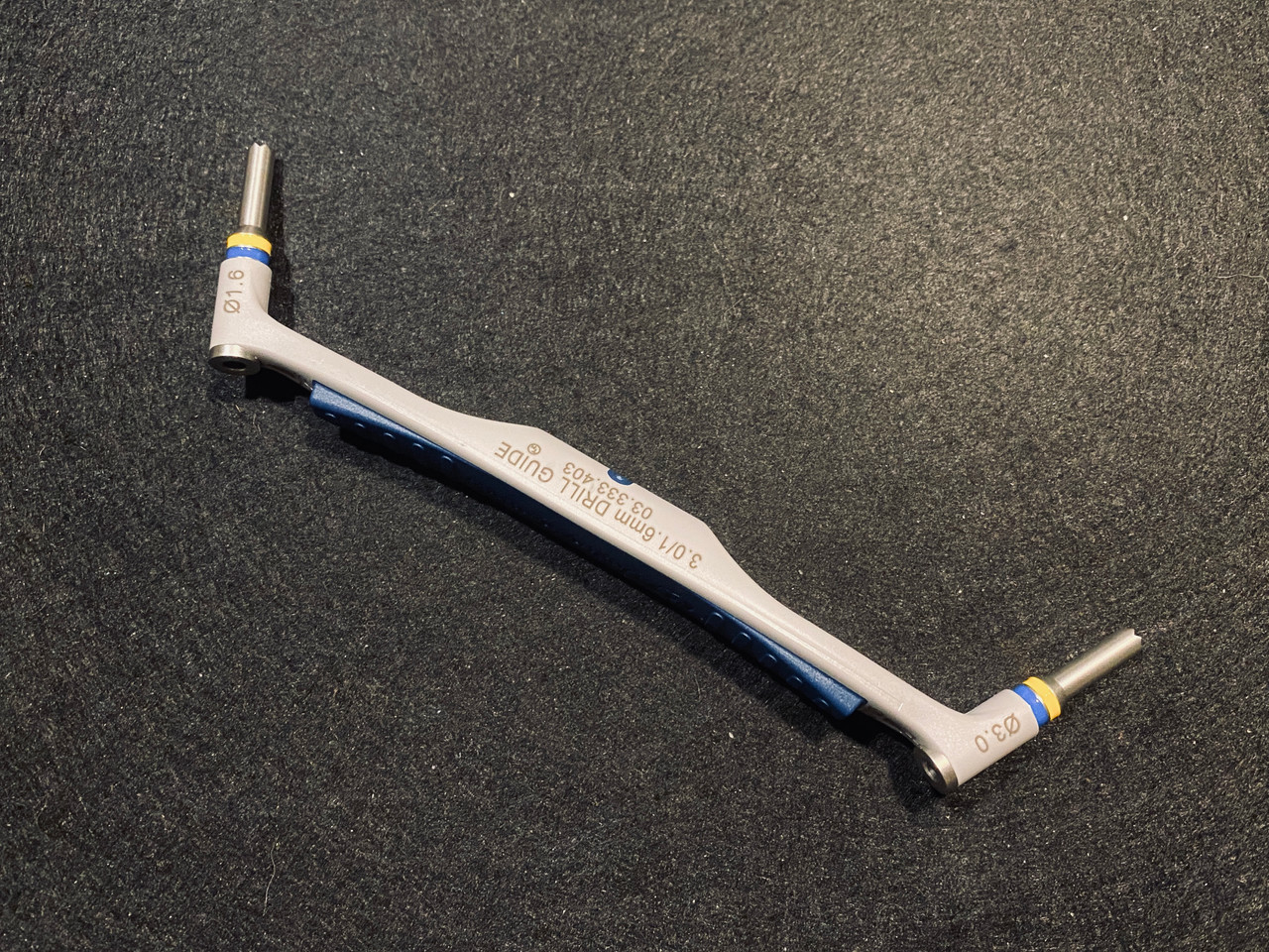 Side photo of Synthes 03.333.403 Double Drill Guide, 3.0mm/ 1.6mm