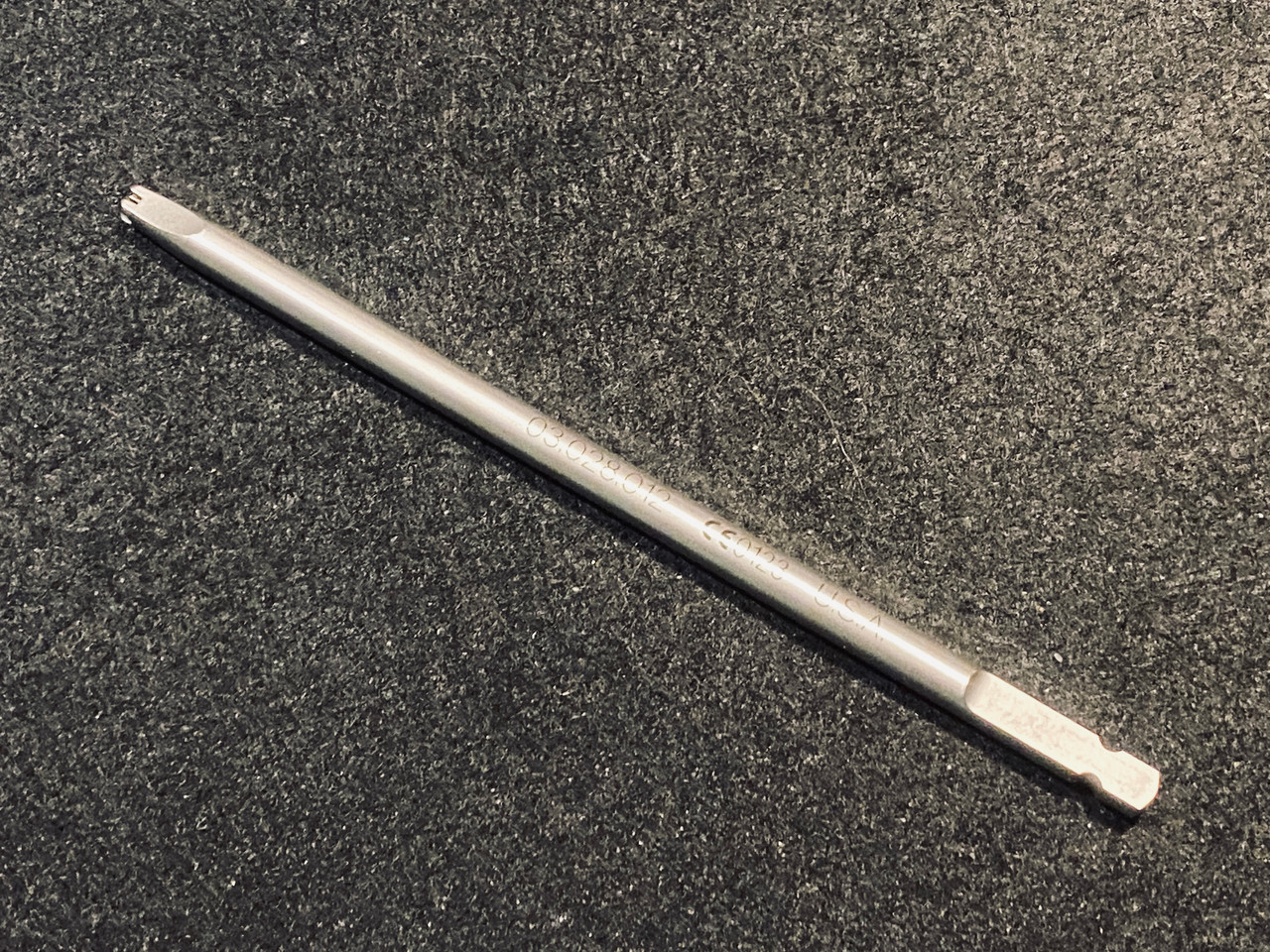 End photo of Synthes 03.028.012 Cannulated Screwdriver Blade 