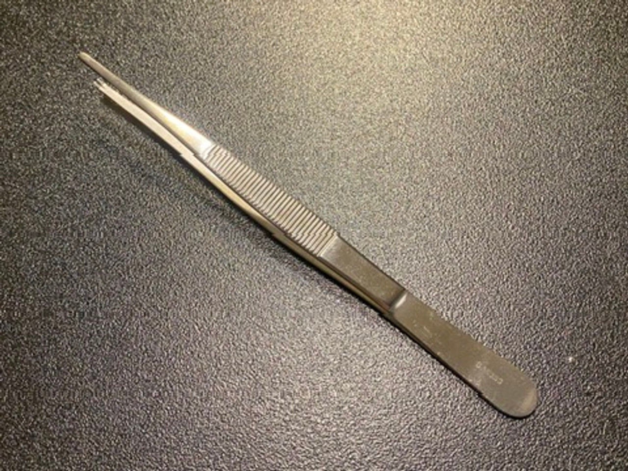 Handle photo of V. Mueller SU2333 Tissue Forceps, 1 X 2 Teeth, 6"
