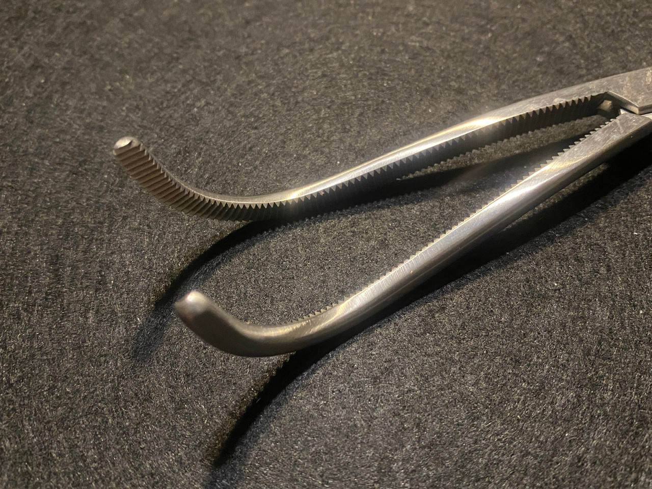 Jaw photo of V. Mueller GU8850 Guyon-Pean Vessel Clamp, 9.25"