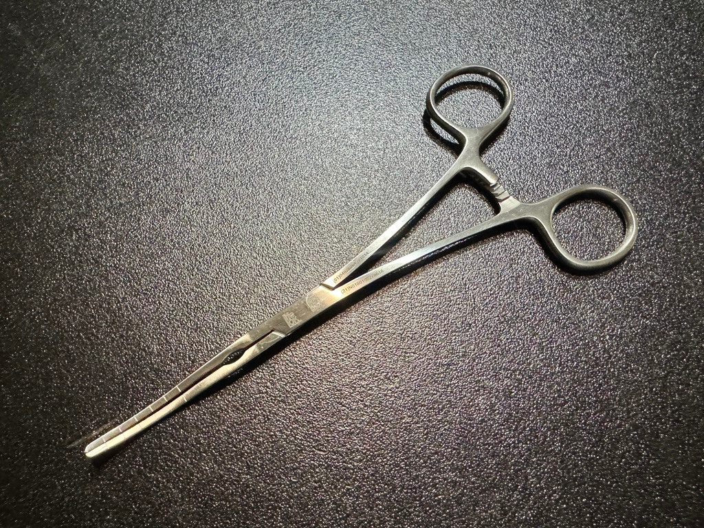 Photo of Pilling 354808 Cooley Pediatric Patent Ductus Clamp, 7 1/8"