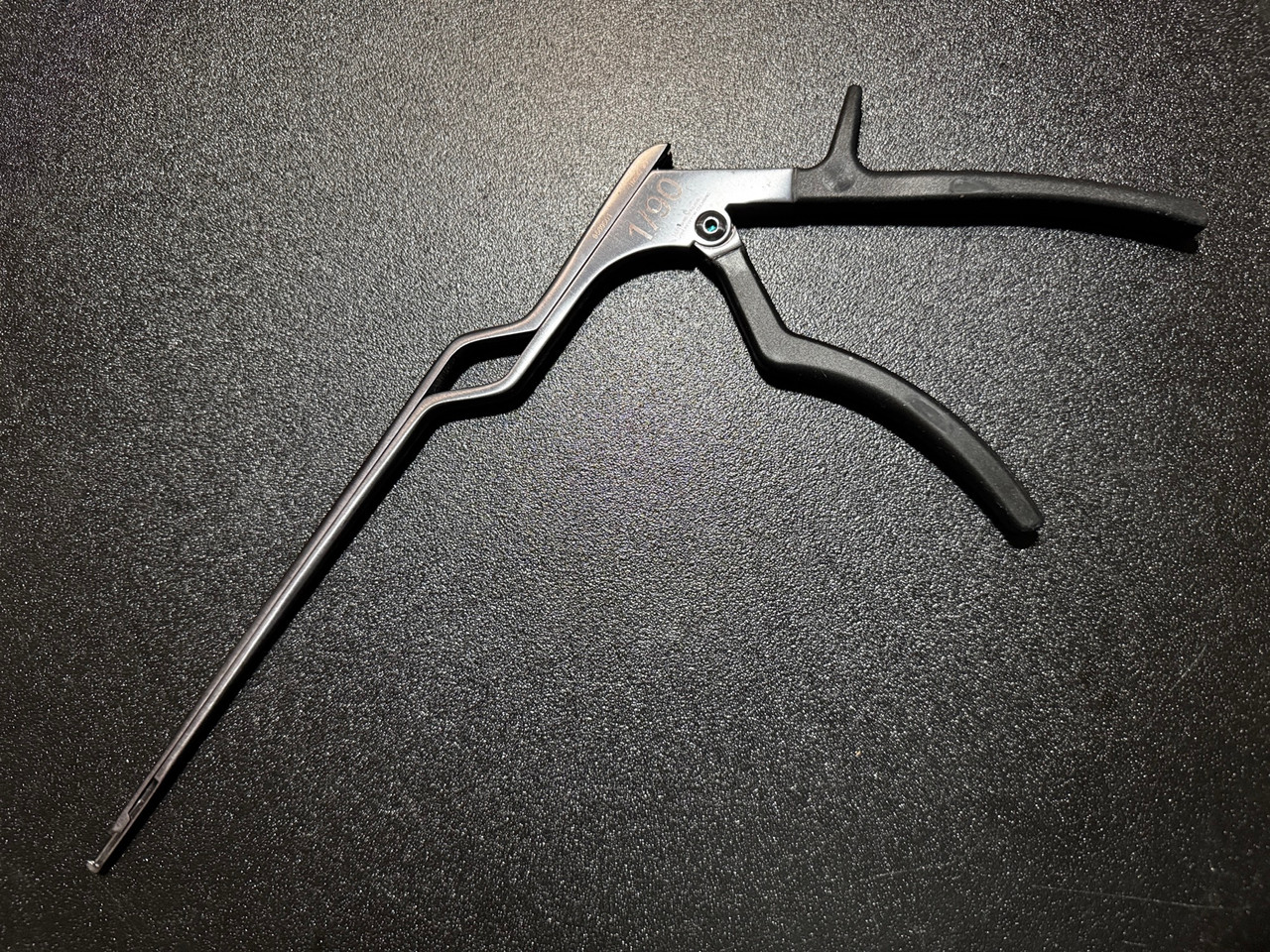 Photo of Medtronic 9569601 METRx Bayonet Kerrison Rongeur, 90°, 1mm