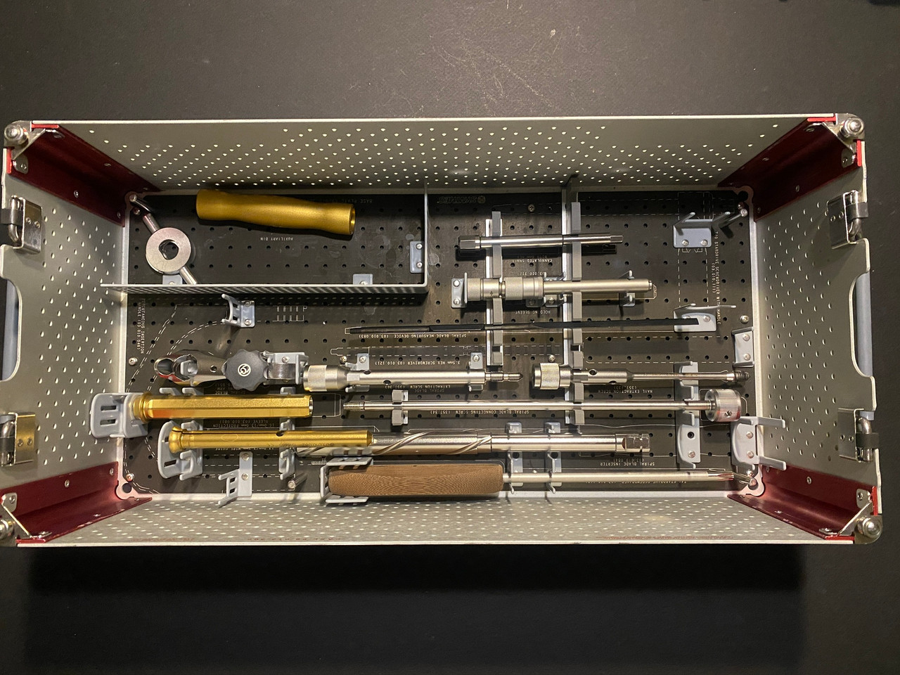 Bottom photo of Synthes 01.013.303 Retrograde/Antegrade Femoral Nail Expert Instrument Set 