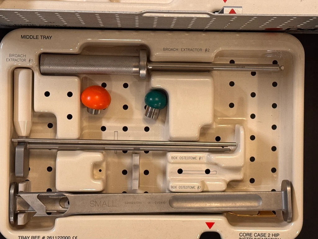 Middle tray photo of Depuy CORE Case 2 Hip Instrumentation Set