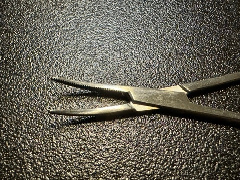 Jaw photo of Jarit 106-102 Halstead Mosquito Forceps, CVD, 5"