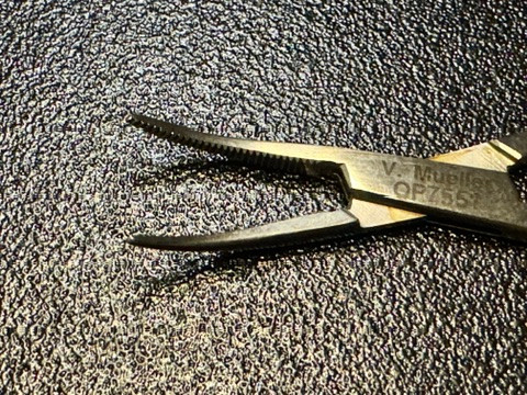 Jaw photo of V. Mueller OP7551 Hartman Mosquito Forceps, CVD, 4"