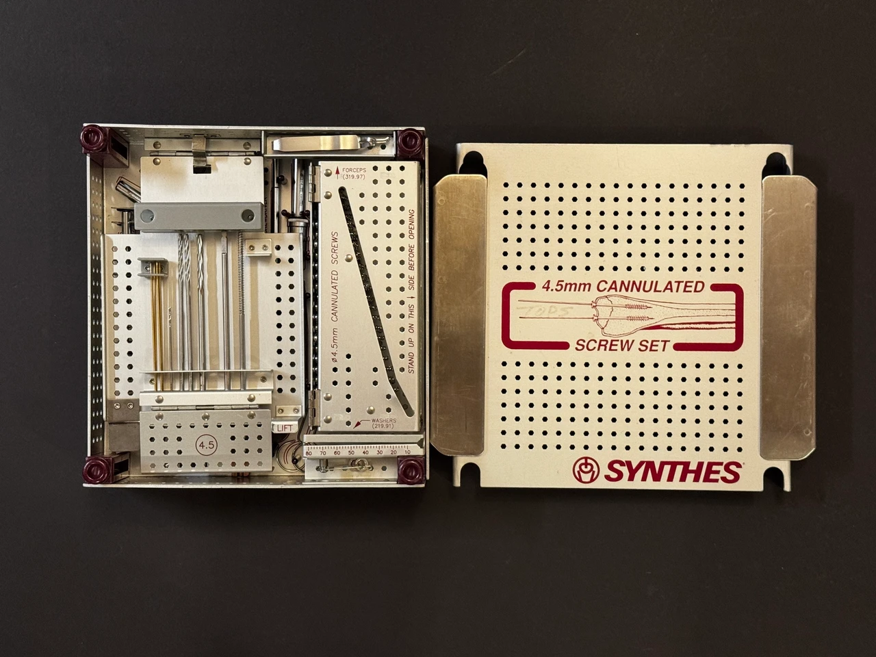 Open photo of Synthes 105.04 4.5mm Cannulated Screw & Instrument Set