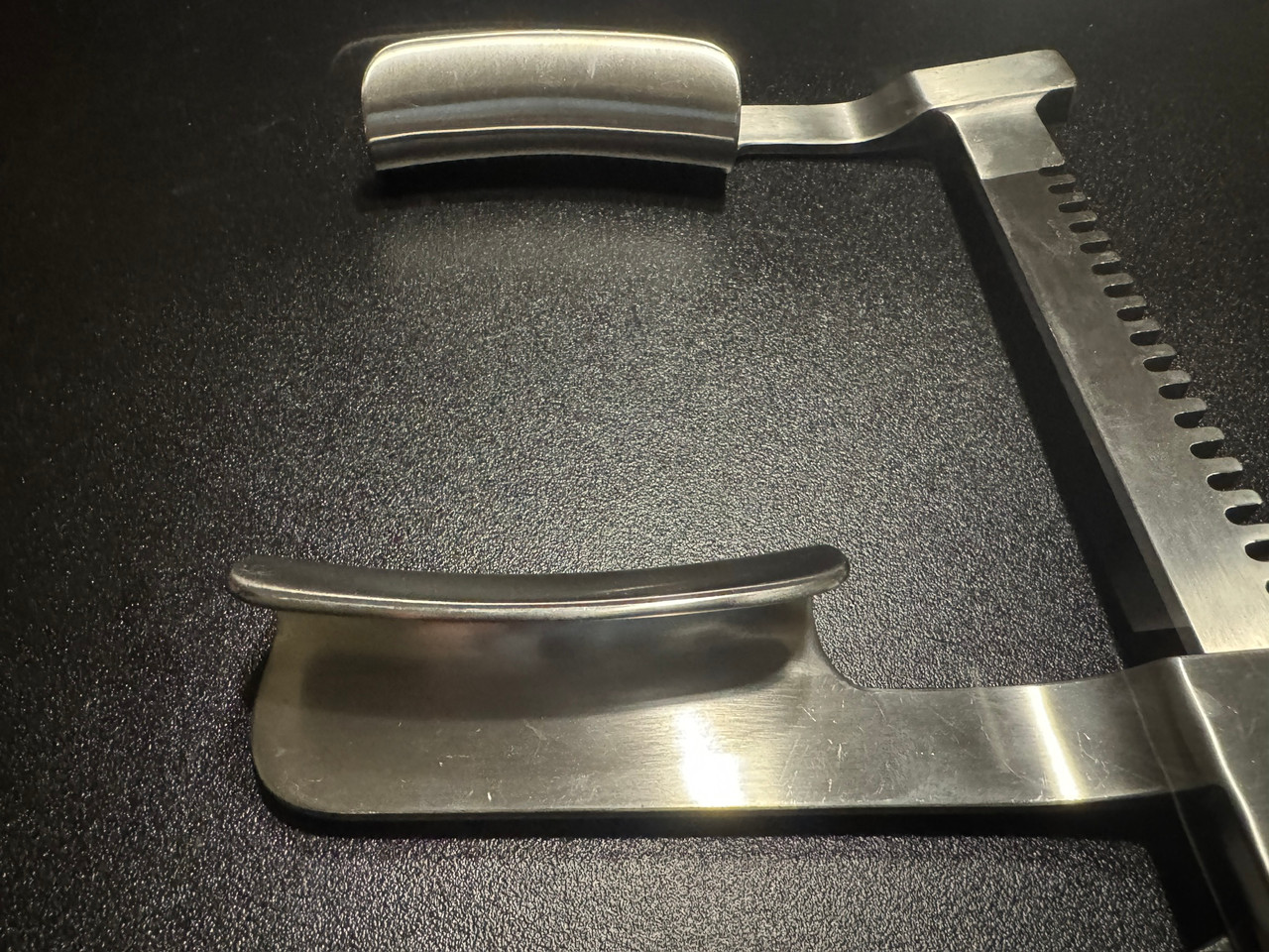 Side photo of Pilling 341195 Cooley Sternum Retractor, Large