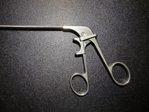 Handle photo of Acufex 011020 Arthroscopic Alligator Grasper, STR, 2.7mm