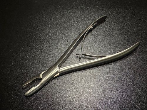 Aesculap MD615 Adson Cranial Rongeur, STR, 8.25"