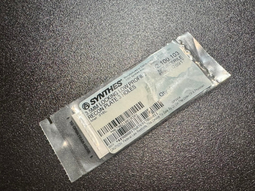 Synthes 02.100.103 Locking Low Profile Reconstruction Plate, 3.5mm, 3 Holes