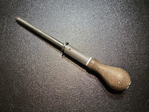 Handle photo of Synthes 324.04 Screwdriver Handle for Temporary Fixation Pins