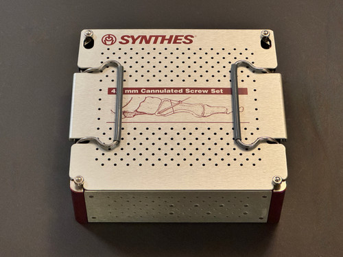 Photo of Synthes 105.135 4.0mm Cannulated Screw Set Photo of Synthes 105.135 4.0mm Cannulated Screw Set