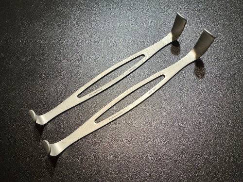 Photo of Furst MDS1813121 Army-Navy Retractors