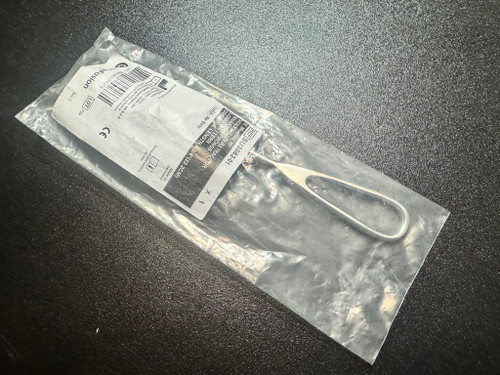Package photo of V. Mueller SU3553-01 Volkmann Retractor, 4 Prong, Blunt (New)