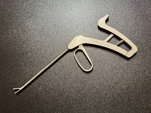 Photo of Arthrex AR-12990 Knee Scorpion Suture Passer Photo of Arthrex AR-12990 Knee Scorpion Suture Passer