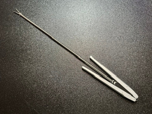 Top photo of CardioVations FR-SND-22-5 MICS Valve Grasping Forceps Top photo of CardioVations FR-SND-22-5 MICS Valve Grasping Forceps