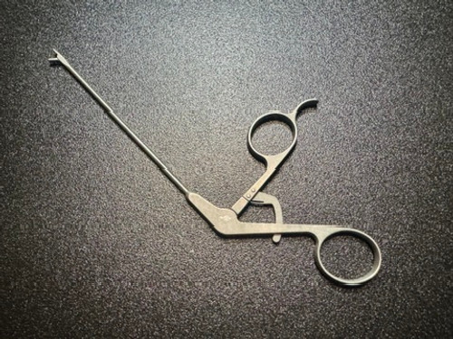 Handle photo of Arthrex AR-12500SR Arthroscopic Blunt Tip Grasper, STR, 3.4mm Handle photo of Arthrex AR-12500SR Arthroscopic Blunt Tip Grasper, STR, 3.4mm