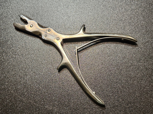Handle photo of Codman 53-1130 Stille Luer Rongeur, STR, 10mm Bite