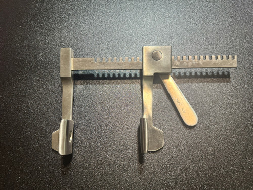 Photo of V. Mueller CH1210-1 Finochietto Pediatric Rib Spreader