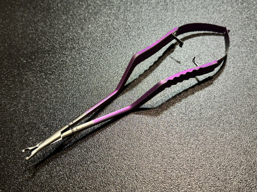 Photo of Aesculap FT402T Yasargil Mini Titanium Vario Aneurysm Clip Applier Photo of Aesculap FT402T Yasargil Mini Titanium Vario Aneurysm Clip Applier