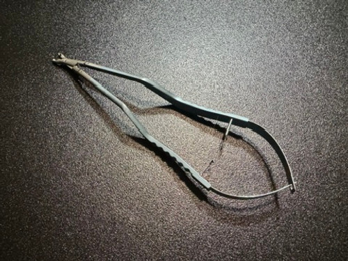 Top photo of Aesculap FT412T Yasargil Standard Titanium Vario Aneurysm Clip Applier Top photo of Aesculap FT412T Yasargil Standard Titanium Vario Aneurysm Clip Applier