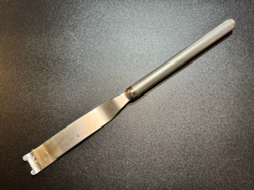 Photo of Depuy 2598-07-650 MI Femoral Neck Retractor Photo of Depuy 2598-07-650 MI Femoral Neck Retractor
