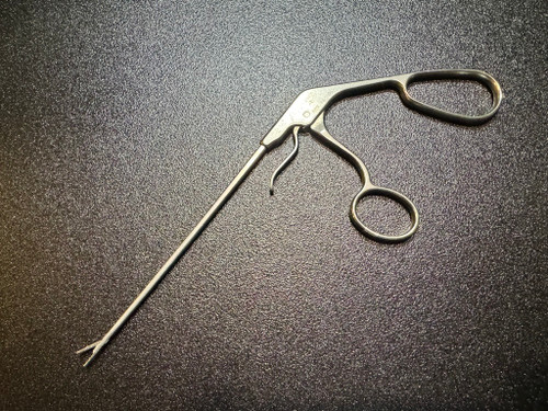 Photo of Arthrocare Atlantech 14-2002 Arthroscopic JAWS Retro Toothed Grasper, STR, 2.7mm