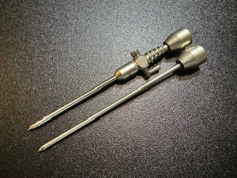 Pair photo of Stryker 333-070-000 Arthroscopic 70mm Inflow/Outflow Cannula Kit