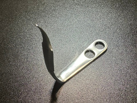 Photo of OrthoMed 86-0120 Right Angle Hohmann Retractor 18mm