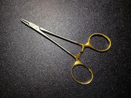 Handle photo of Aesculap BM012R Durogrip TC Halsey Needle Holder, 5 ⅛"