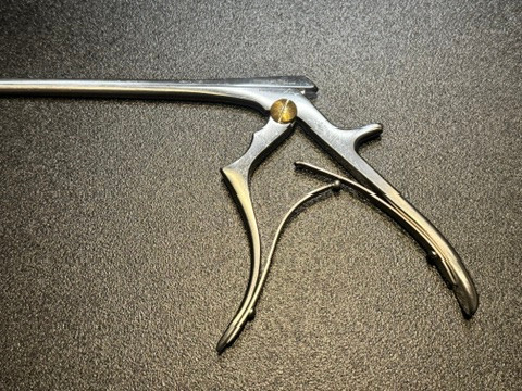 Handle photo of Symmetry 53-1530 Thin Footplate Cervical Kerrison Rongeur, 40° Up, 4mm, 8"