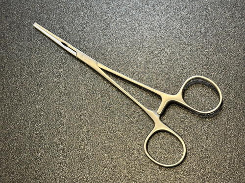 Handle photo of Pilling 354800 Cooley Pediatric Patent Ductus Clamp, STR, 6.75"