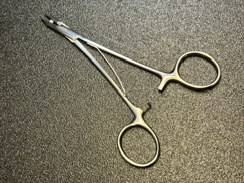 Handle photo of Laschal NDS-12 Needle Holder & Suture Cutter, Diamond Jaw, 5"