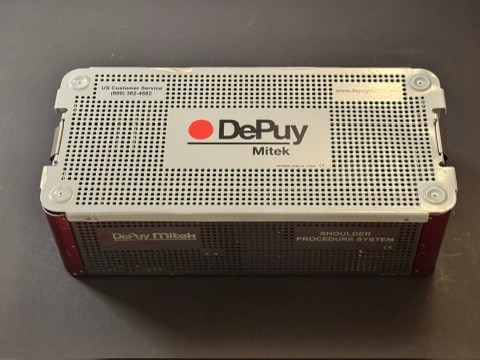 Case photo of Depuy Mitek 215401 Arthroscopic Shoulder Procedure System