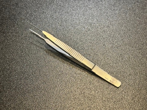 Handle photo of Aesculap XH17 INOX Tew Tying Forceps, 1mm Tip, 5.5"
