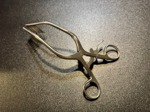 Handle photo of V. Mueller NL960 Miskimon Cerebellar Retractor