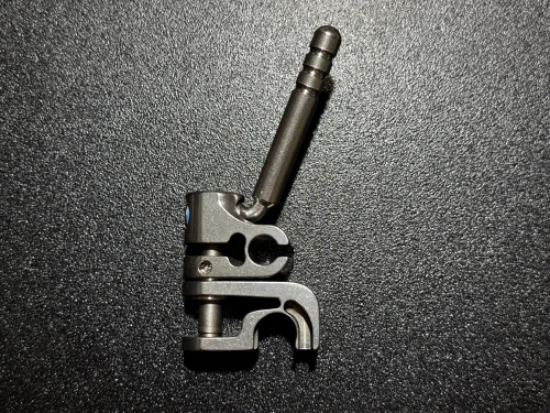 Side photo of Integra 4040 Omni-Tract SnapClamp Blade Holder